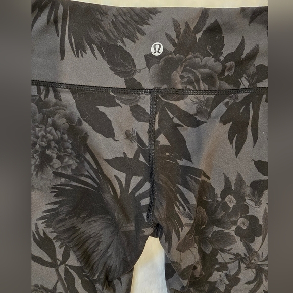Lululemon Athletica Wunder Under Pant Floral Grey Black Leggings Size 6 - Picture 7 of 8
